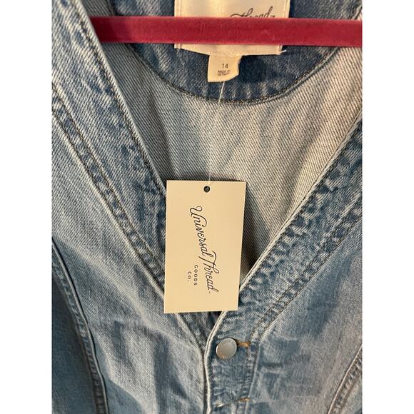 NWT Universal Thread Size 14 Sleeveless Cropped Light Wash Denim Jumpsuit - Picture 6 of 6